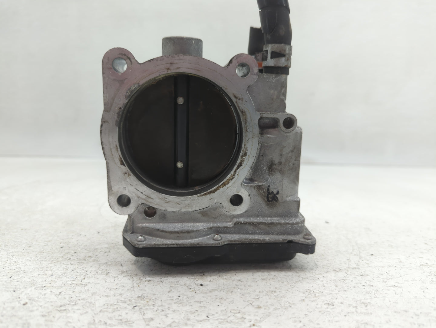 2007-2016 Toyota Sienna Throttle Body P/N:22030-0P050 Fits OEM Used Auto Parts - Oemusedautoparts1.com