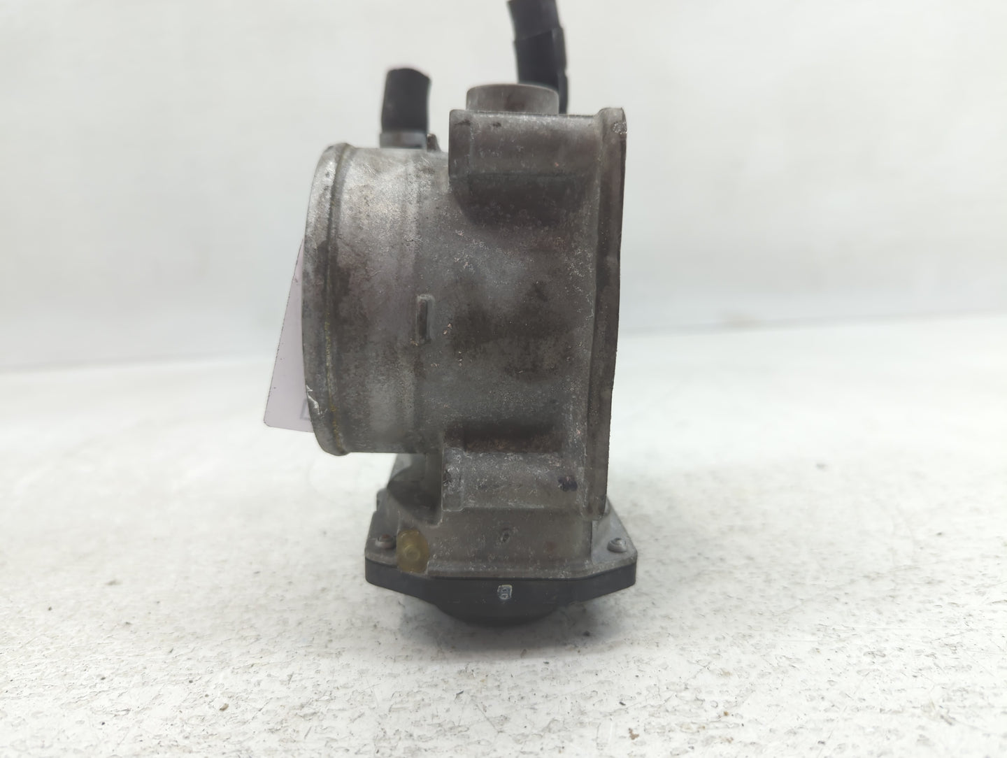 2007-2016 Toyota Sienna Throttle Body P/N:22030-0P050 Fits OEM Used Auto Parts - Oemusedautoparts1.com
