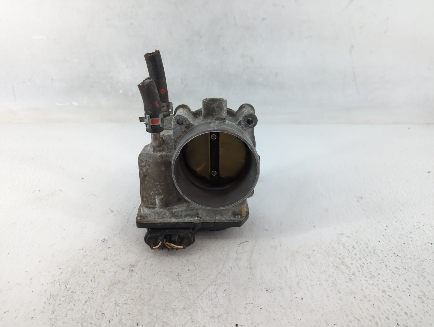2007-2016 Toyota Sienna Throttle Body P/N:22030-0P050 Fits OEM Used Auto Parts - Oemusedautoparts1.com