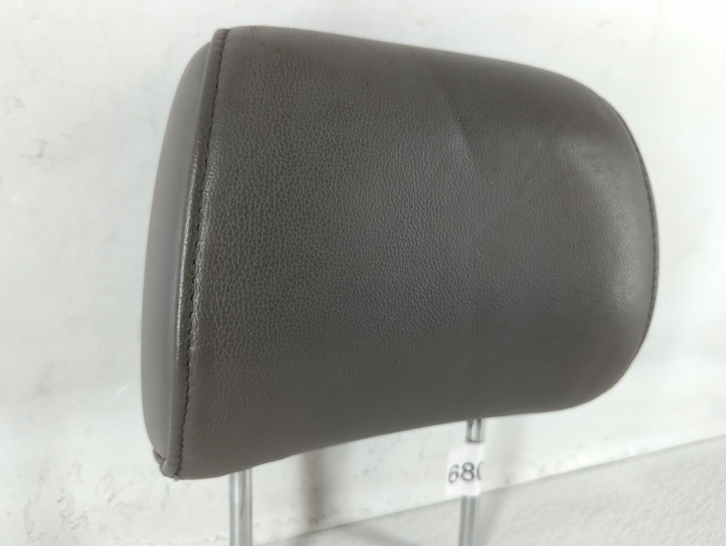 2007 Toyota Sienna Headrest Head Rest Rear Center Seat Fits OEM Used Auto Parts - Oemusedautoparts1.com