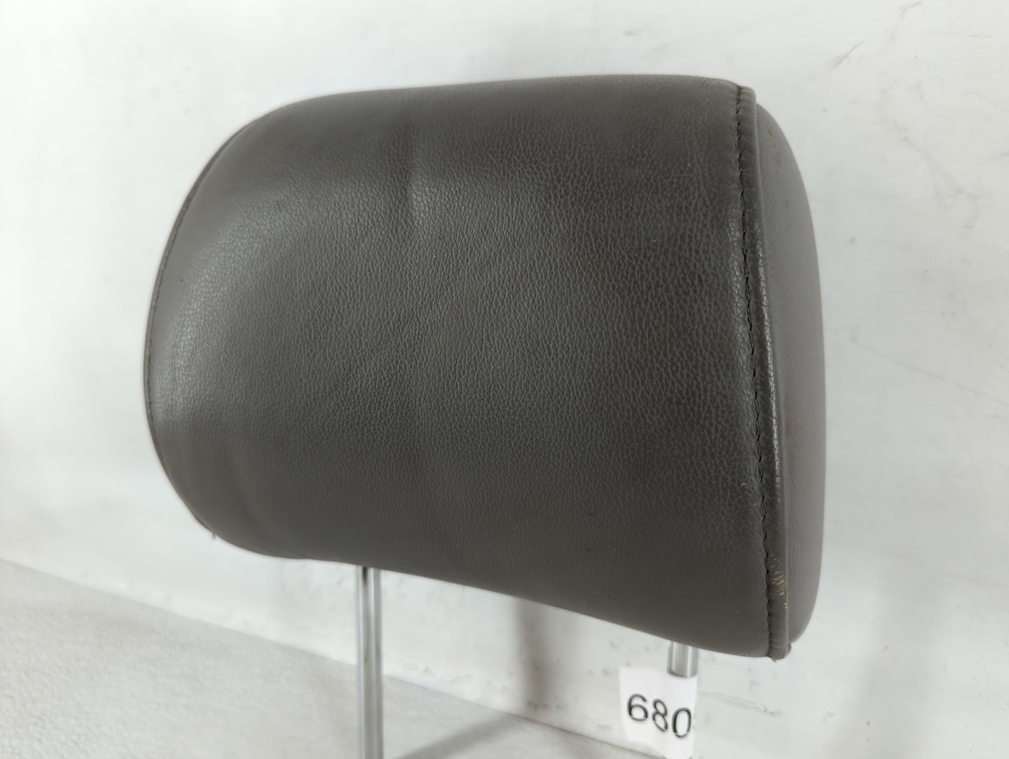 2007 Toyota Sienna Headrest Head Rest Rear Center Seat Fits OEM Used Auto Parts - Oemusedautoparts1.com