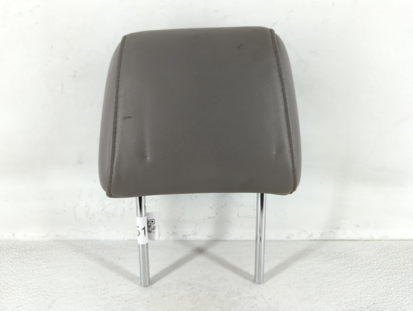 2007 Toyota Sienna Headrest Head Rest Rear Center Seat Fits OEM Used Auto Parts - Oemusedautoparts1.com