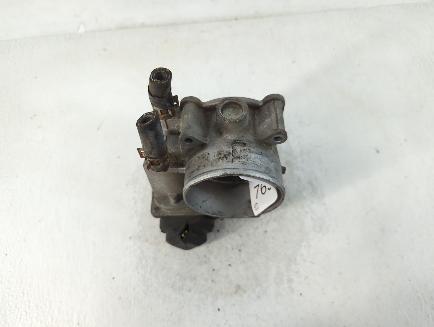 2007-2016 Toyota Sienna Throttle Body P/N:22030-0P050 Fits OEM Used Auto Parts - Oemusedautoparts1.com