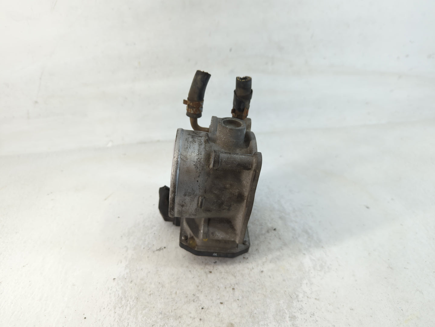 2007-2016 Toyota Sienna Throttle Body P/N:22030-0P050 Fits OEM Used Auto Parts - Oemusedautoparts1.com