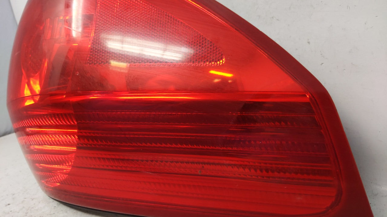 2006-2010 Toyota Sienna Tail Light Assembly Driver Left OEM Fits Fits 2006 2007 2008 2009 2010 OEM Used Auto Parts - Oemused