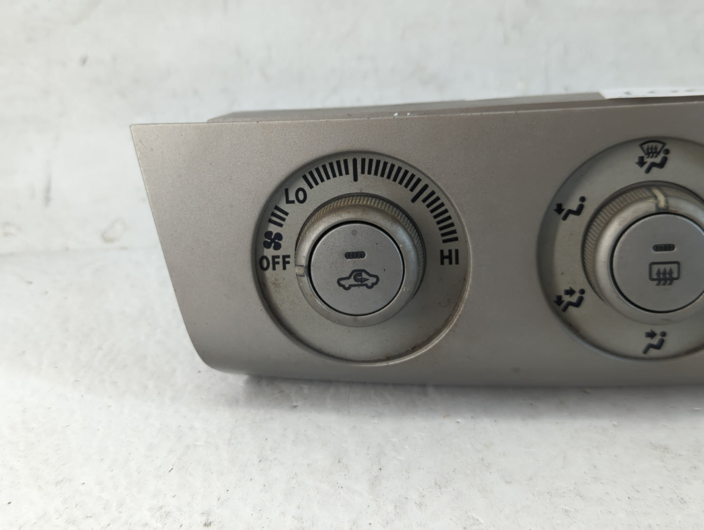 2007-2008 Toyota Solara Climate Control Module Temperature AC/Heater Replacement Fits Fits 2007 2008 OEM Used Auto Parts - O