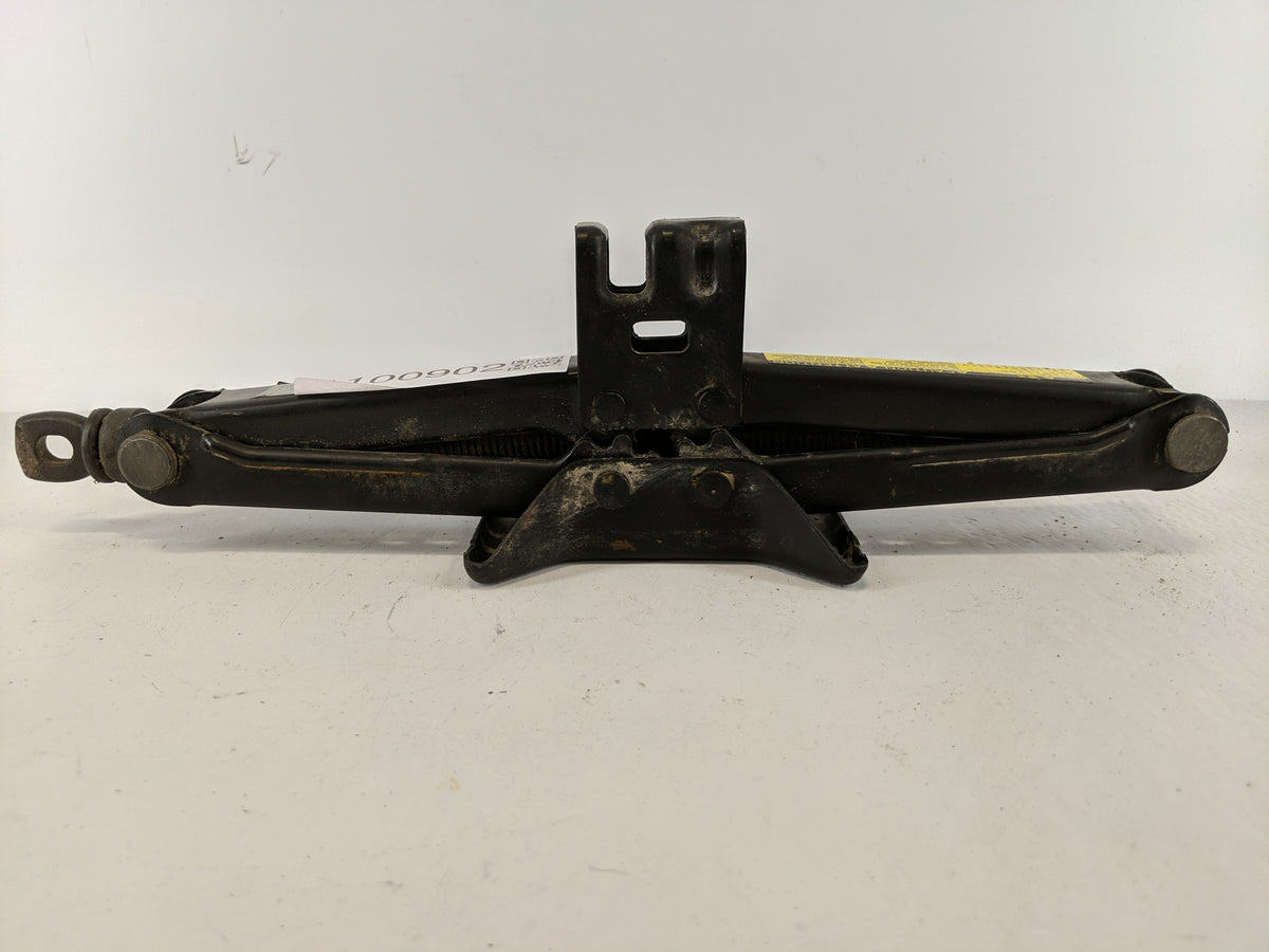 2007 Toyota Solara Spare Scissor Car Jack 1100902 - Oemusedautoparts1.com