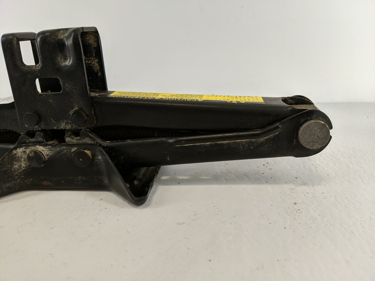 2007 Toyota Solara Spare Scissor Car Jack 1100902 - Oemusedautoparts1.com