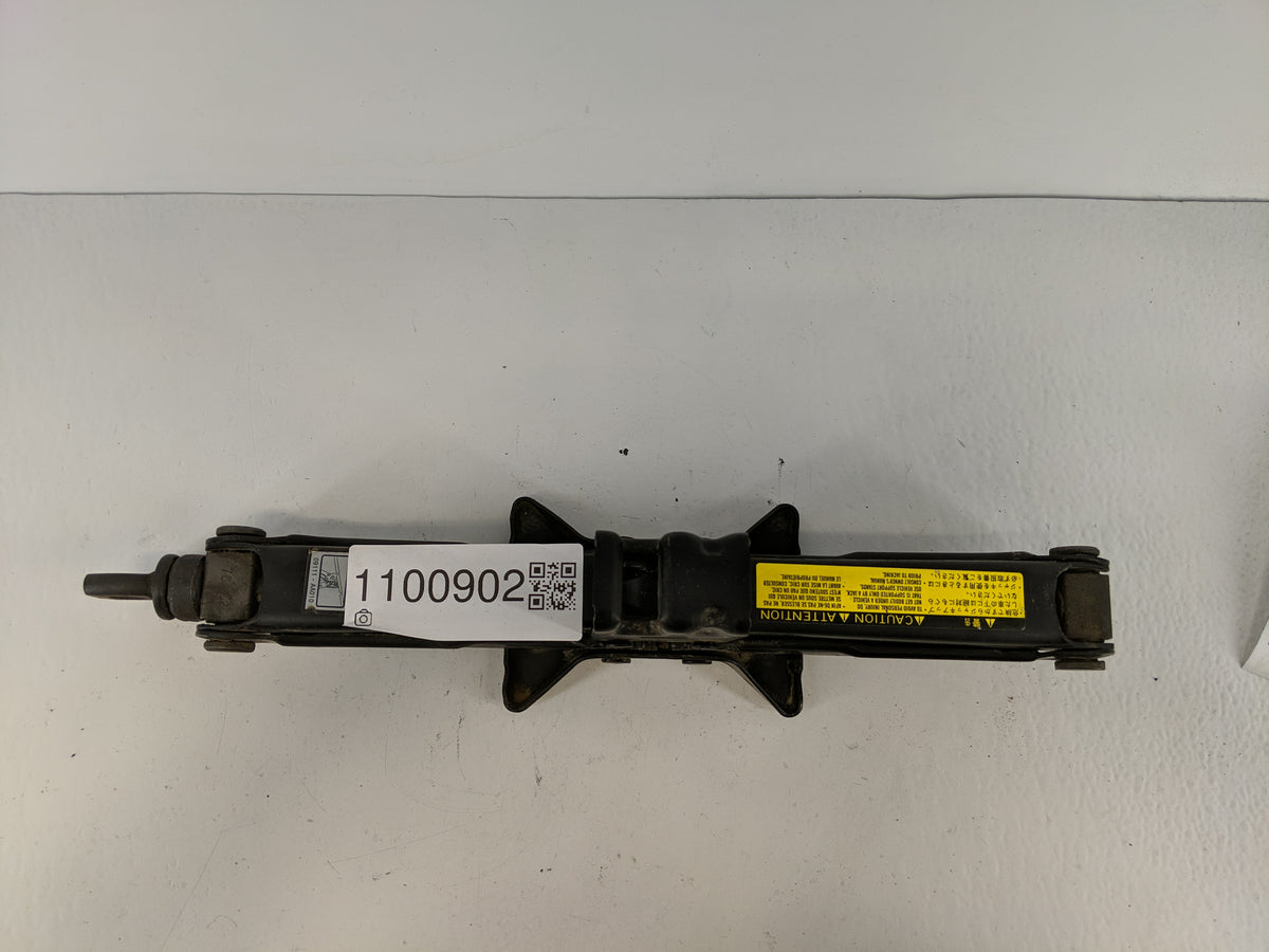 2007 Toyota Solara Spare Scissor Car Jack 1100902 - Oemusedautoparts1.com