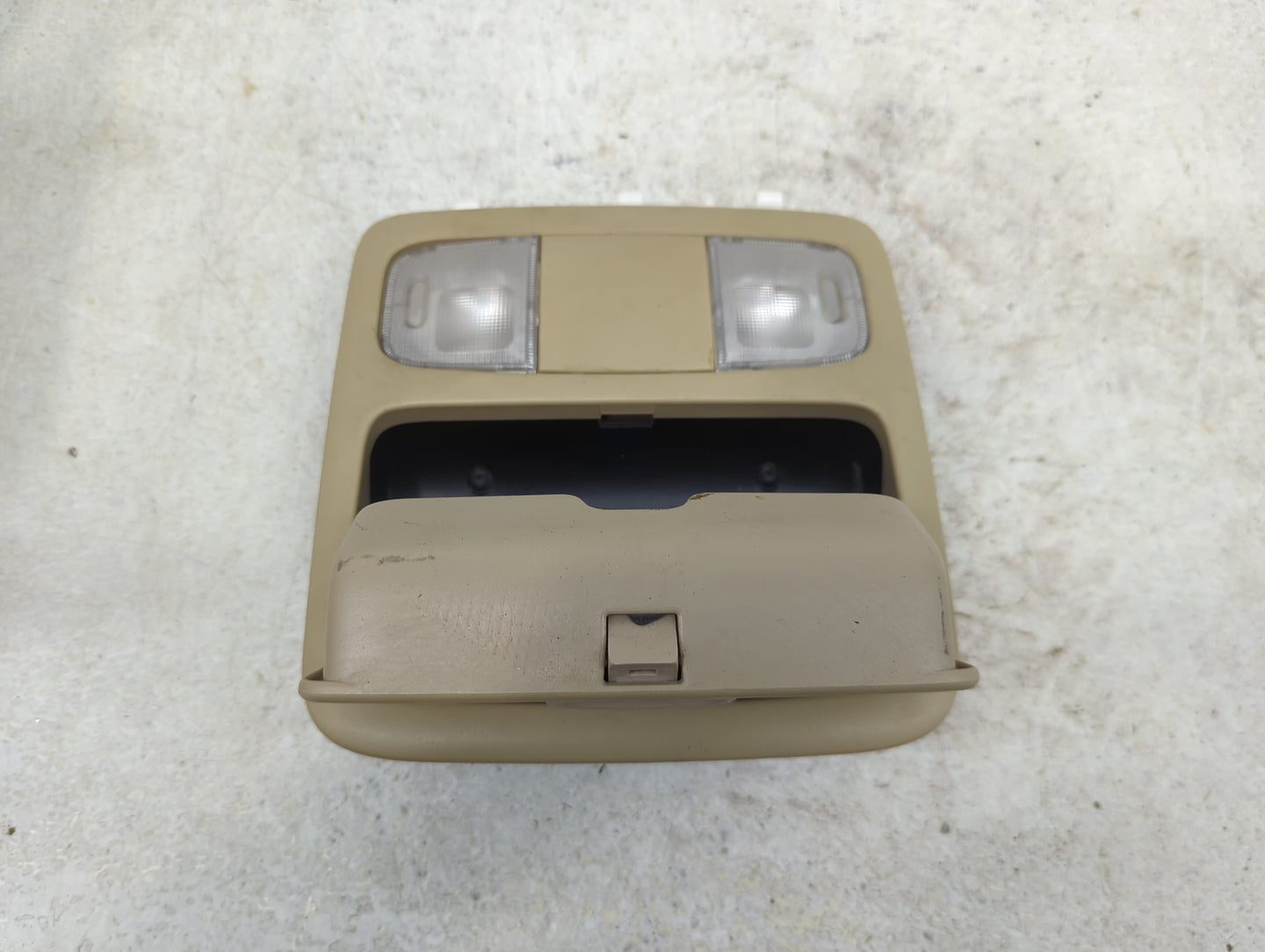 2007 Toyota Solara Overhead Roof Console - Oemusedautoparts1.com