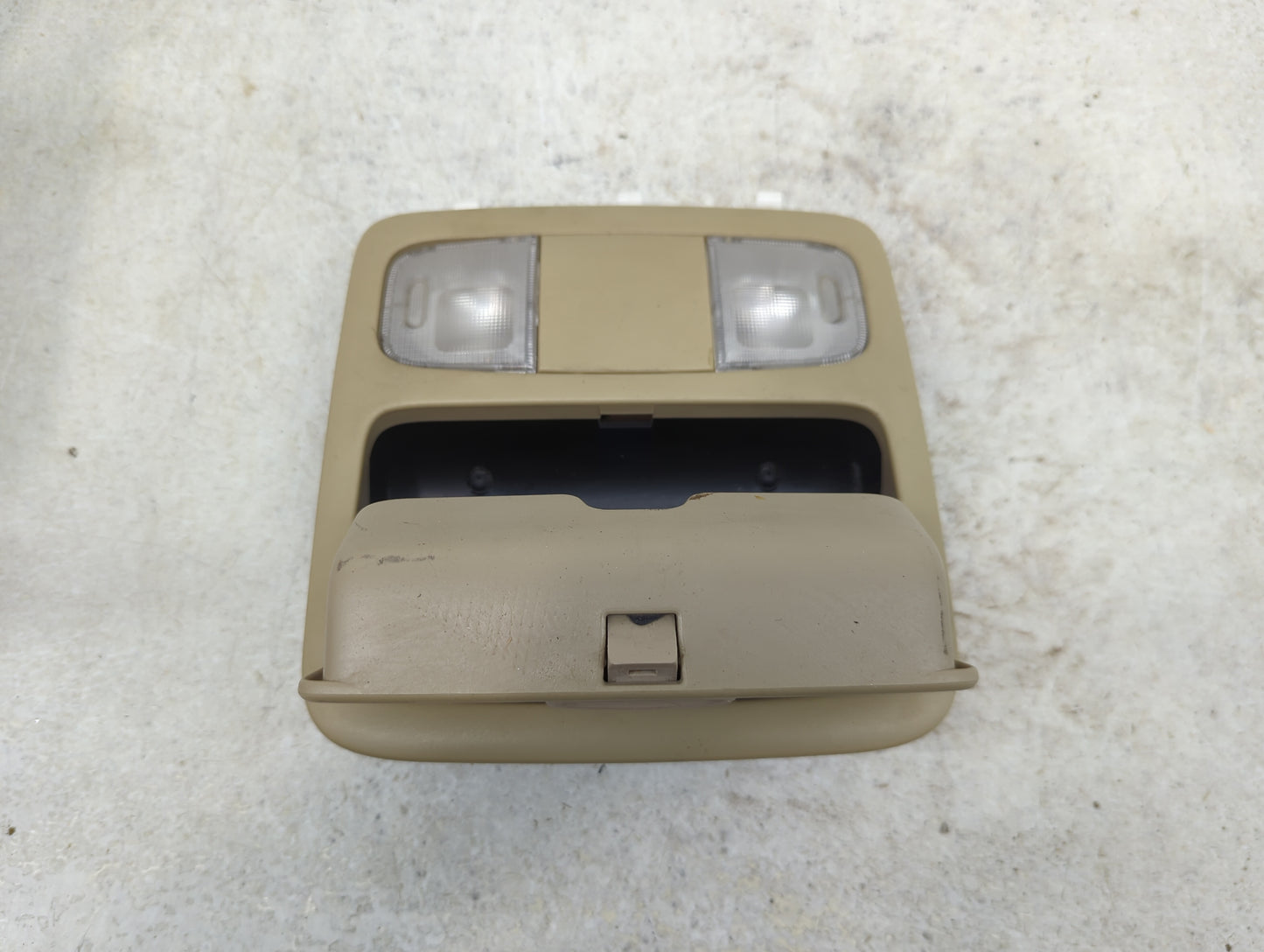 2007 Toyota Solara Overhead Roof Console - Oemusedautoparts1.com