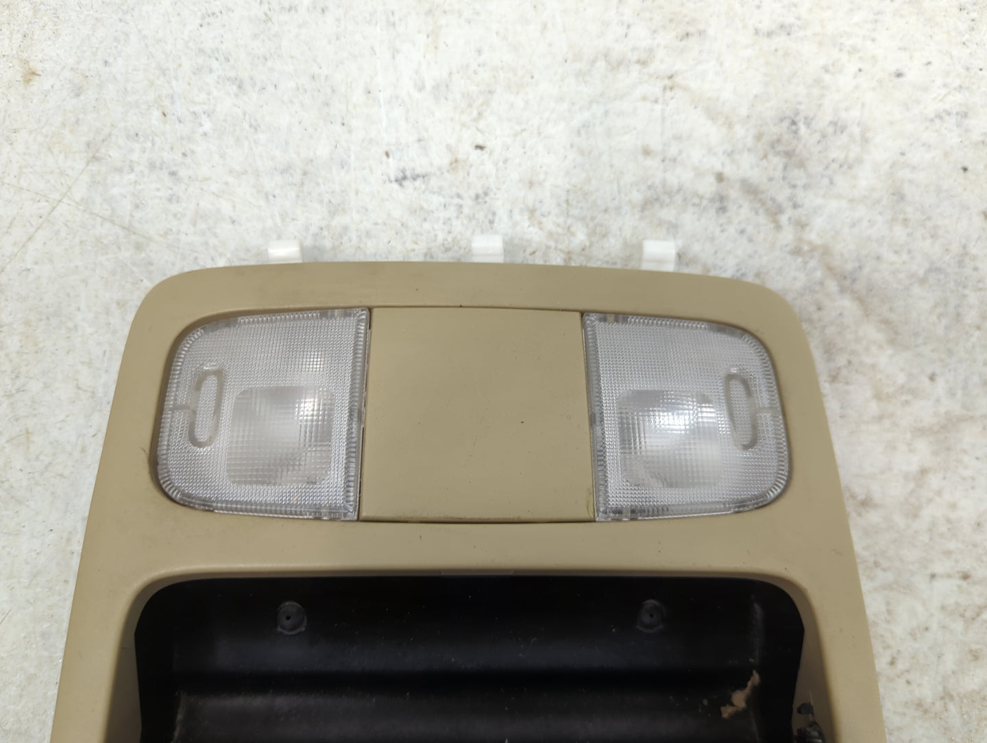 2007 Toyota Solara Overhead Roof Console - Oemusedautoparts1.com