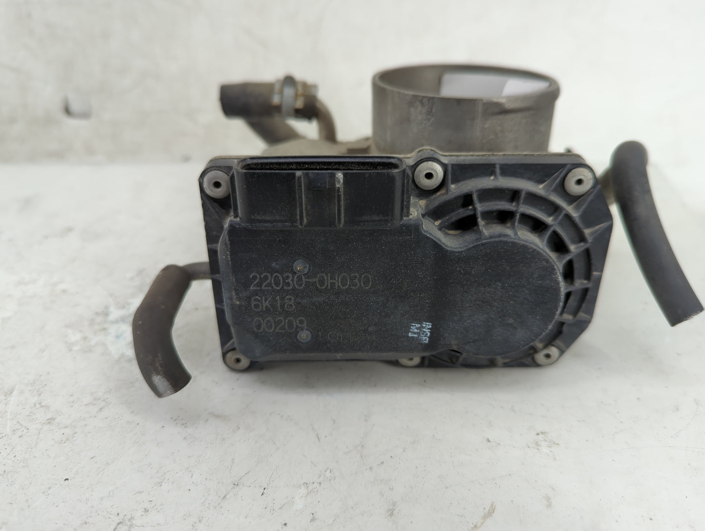 2007-2008 Toyota Solara Throttle Body P/N:22030-0H030 Fits Fits 2006 2007 2008 2009 2010 2011 2012 2013 2014 2015 OEM Used A