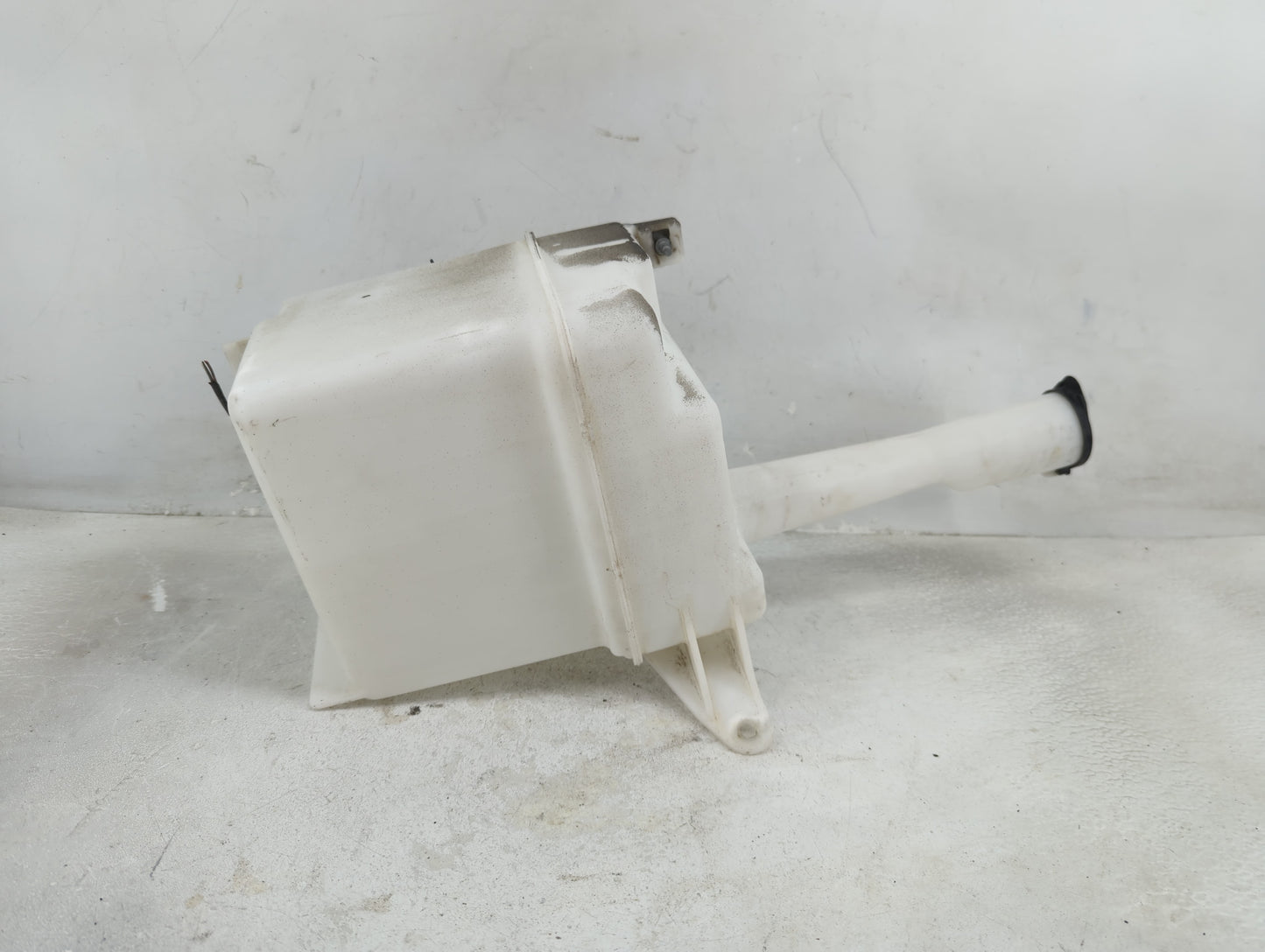 2007 Toyota Solara Windshield Washer Fluid Reservoir Bottle Oem - Oemusedautoparts1.com