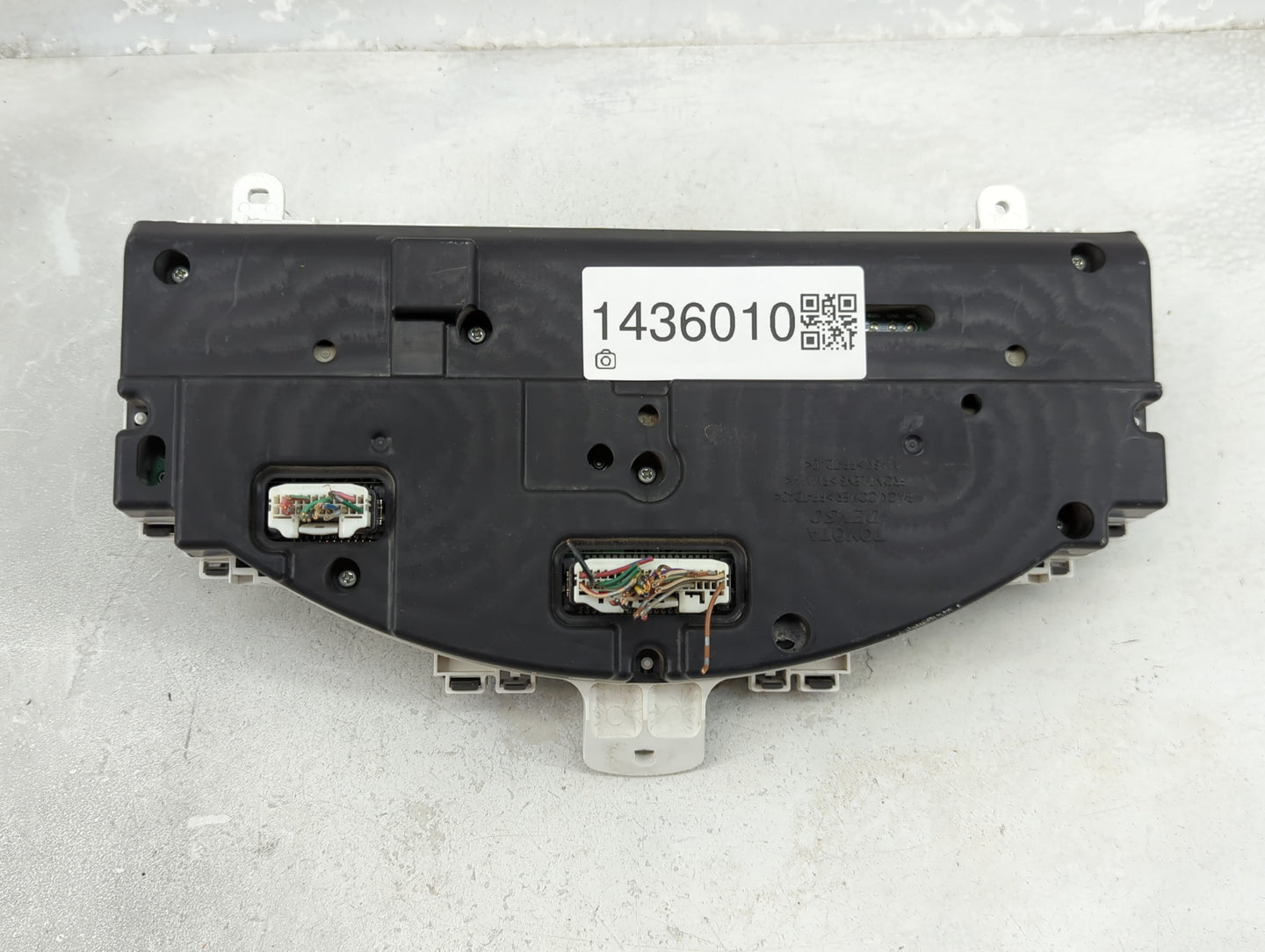 2007-2008 Toyota Solara Instrument Cluster Speedometer Gauges P/N:TN257430-6206 83800-06010-00 Fits Fits 2007 2008 OEM Used 