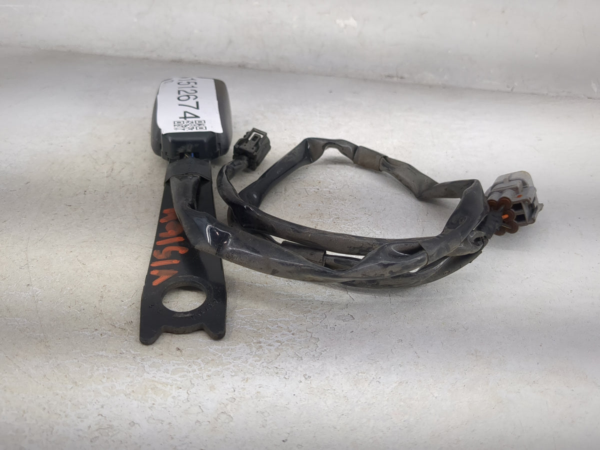 2004-2008 Toyota Solara Driver Seatbelt Buckle 1512674 - Oemusedautoparts1.com