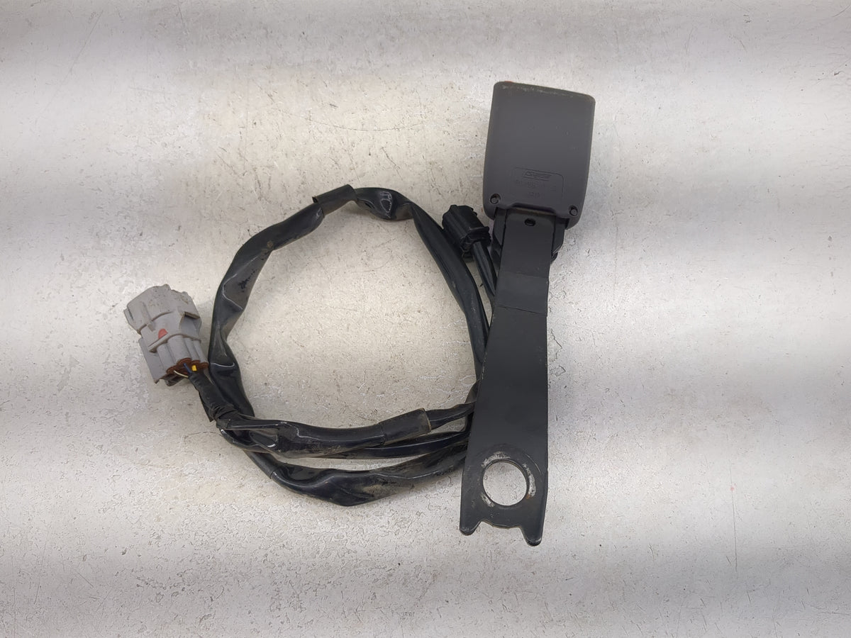 2004-2008 Toyota Solara Driver Seatbelt Buckle 1512674 - Oemusedautoparts1.com