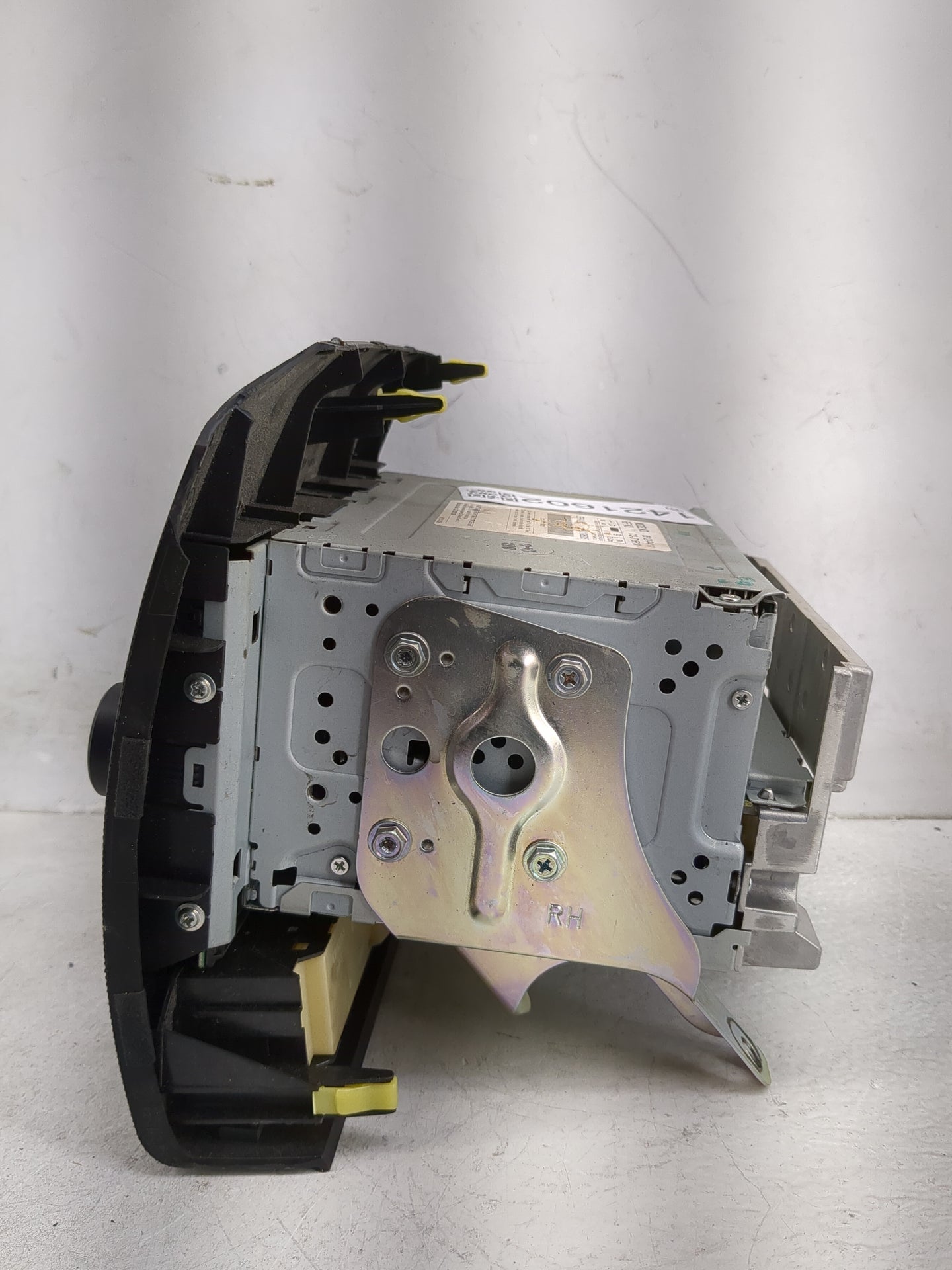 2007-2008 Toyota Tacoma Radio AM FM Cd Player Receiver Replacement P/N:86120-04111 Fits Fits 2007 2008 OEM Used Auto Parts -