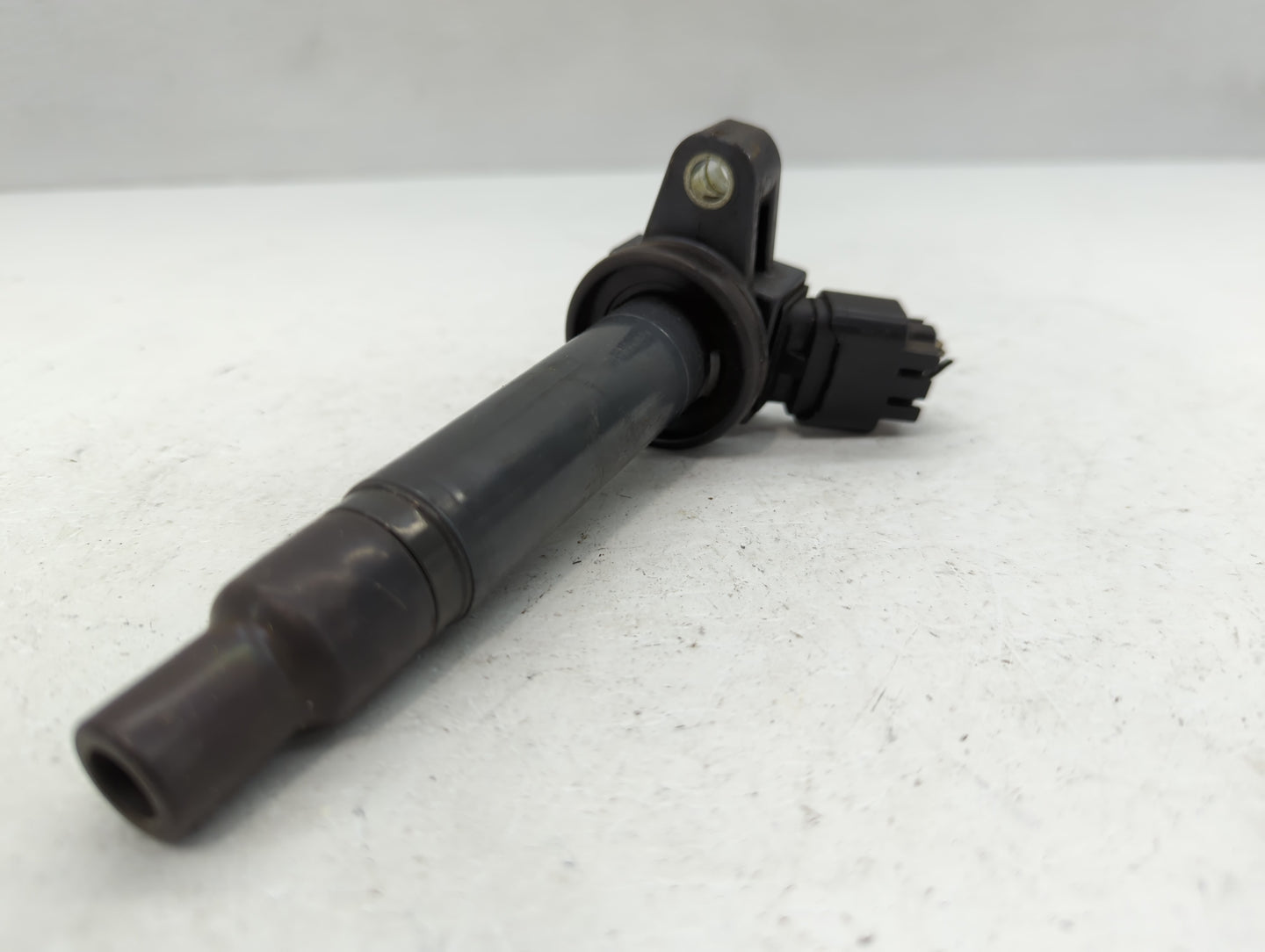 2000-2009 Toyota Tundra Ignition Coil Igniter Pack - Oemusedautoparts1.com