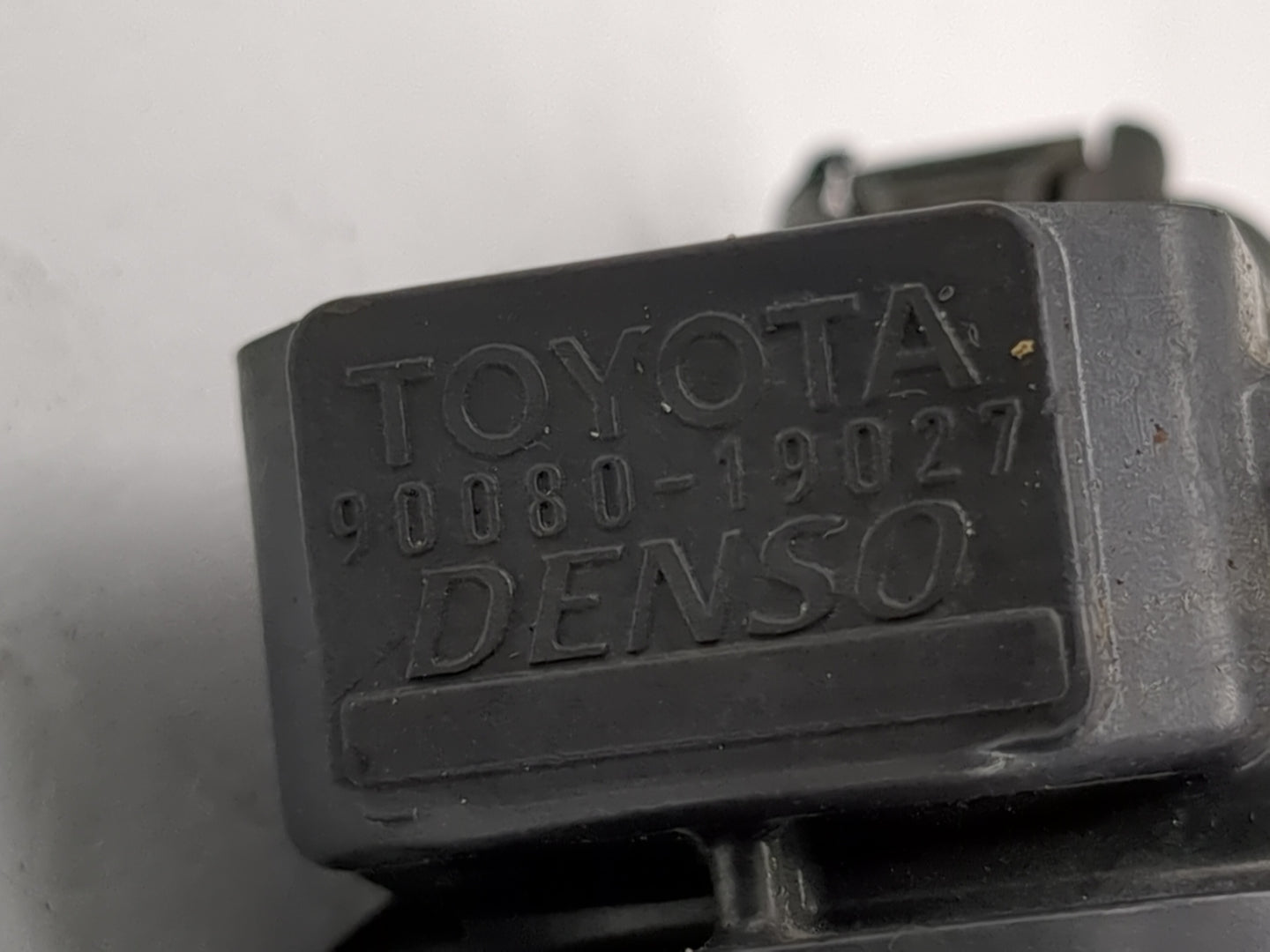 2000-2009 Toyota Tundra Ignition Coil Igniter Pack - Oemusedautoparts1.com