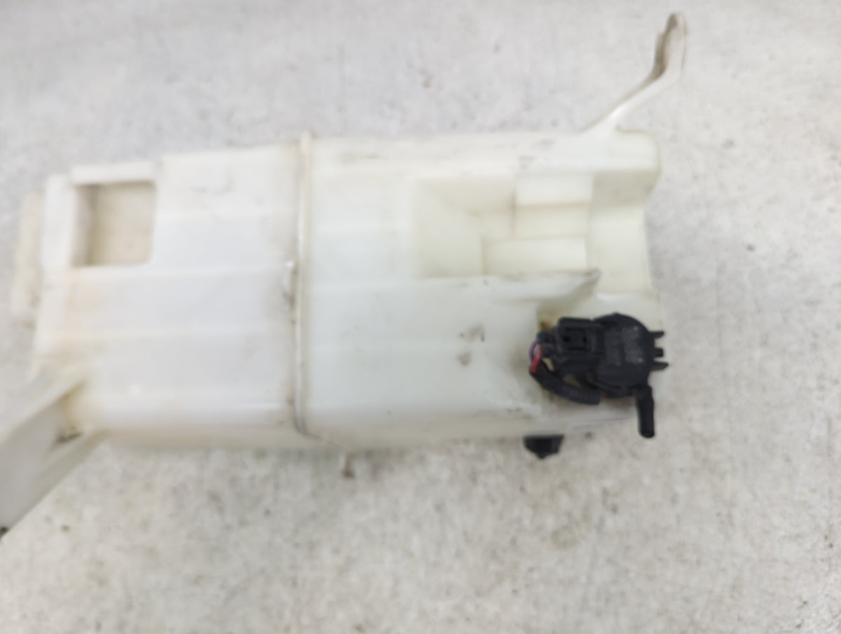2007-2021 Toyota Tundra Windshield Washer Fluid Reservoir Bottle Oem 1498780 - Oemusedautoparts1.com