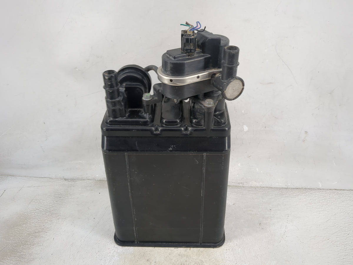 2007 Toyota Tundra Fuel Vapor Charcoal Canister - Oemusedautoparts1.com