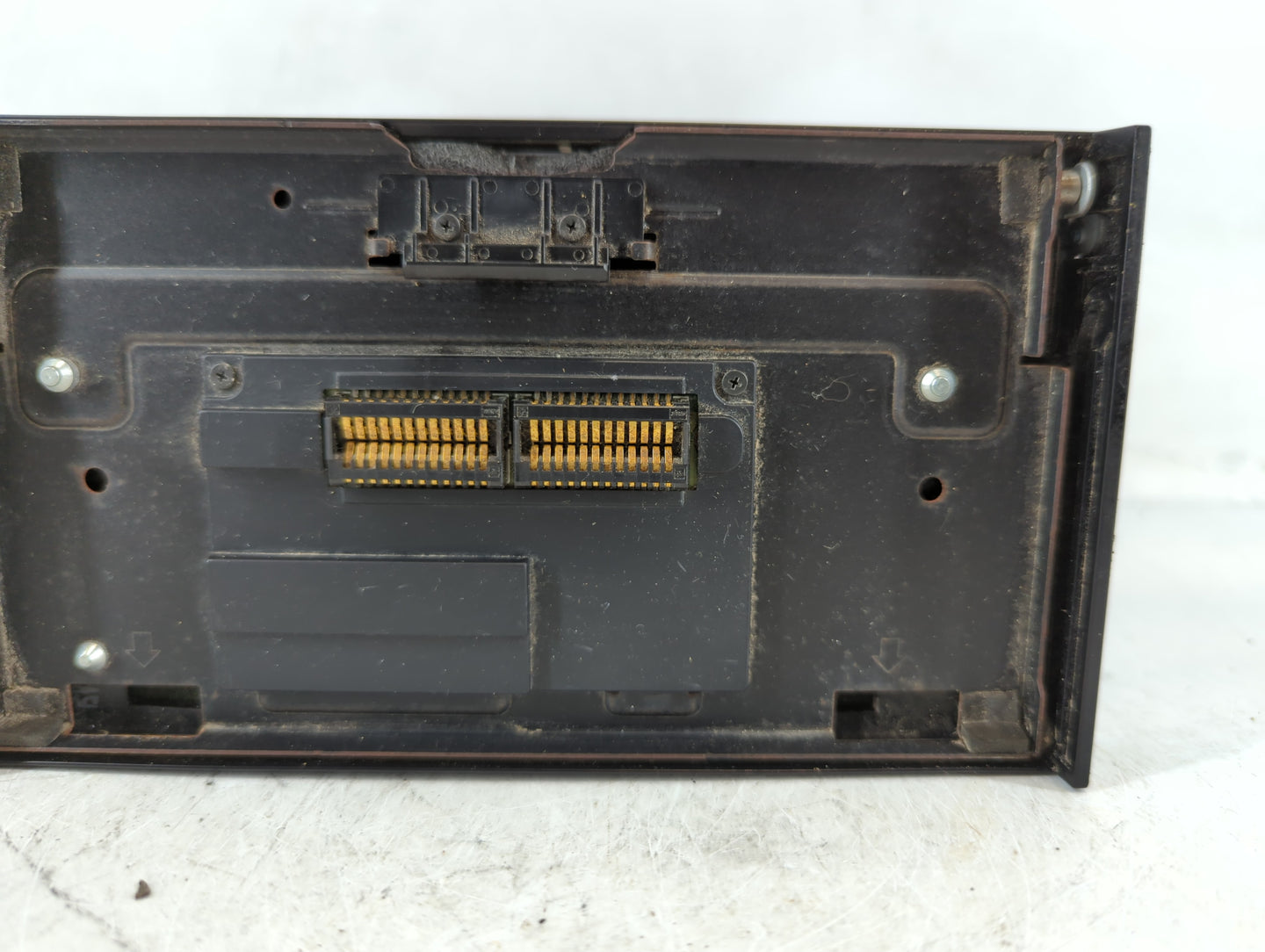2007-2012 Toyota Tundra Radio AM FM Cd Player Receiver Replacement P/N:84938 14696 AVH-P8400BH Fits OEM Used Auto Parts - Oe