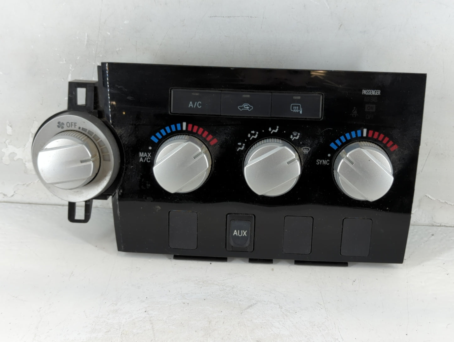 2007 Toyota Tundra Climate Control Module Temperature AC/Heater Replacement P/N:84010-0CC10 Fits OEM Used Auto Parts - Oemus