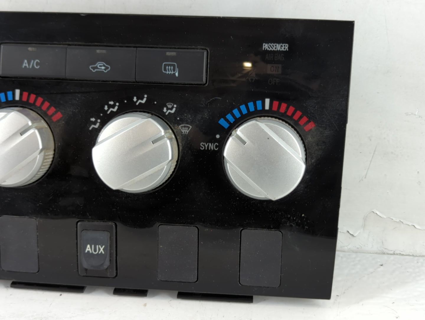 2007 Toyota Tundra Climate Control Module Temperature AC/Heater Replacement P/N:84010-0CC10 Fits OEM Used Auto Parts - Oemus