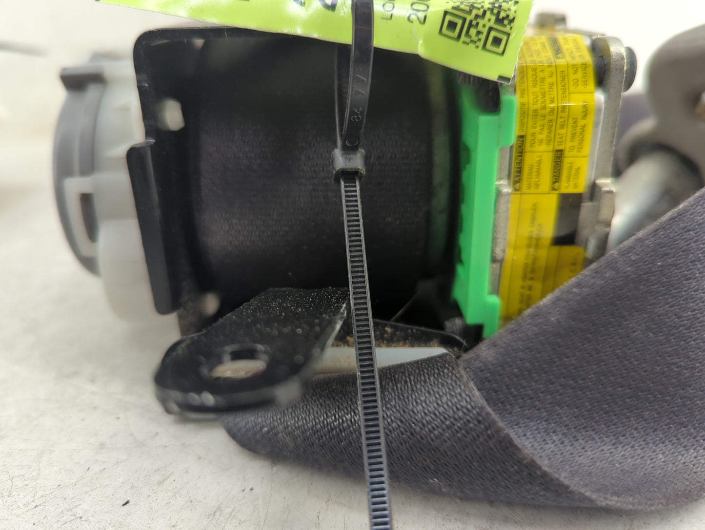 2006-2011 Toyota Yaris Drvier Front Seatbelt Retractor - Oemusedautoparts1.com