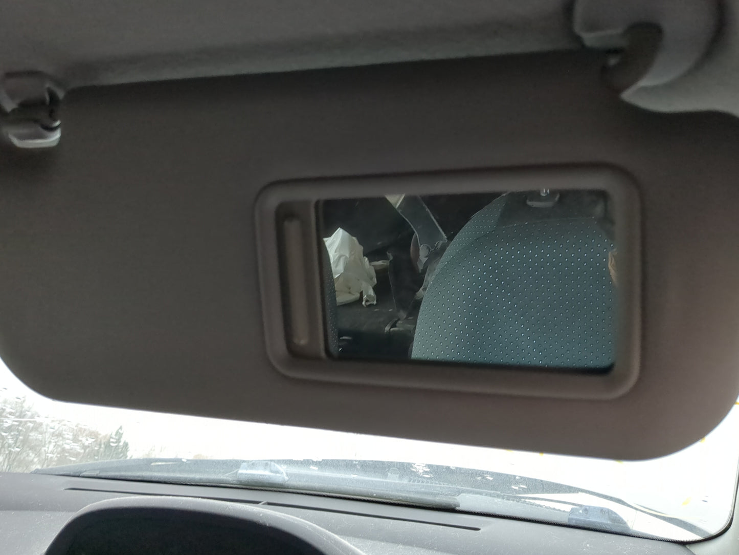 2006-2007 Toyota Yaris Sun Visor Shade Replacement Passenger Right Mirror Fits Fits 2006 2007 OEM Used Auto Parts - Oemuseda