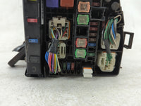 2006-2011 Toyota Yaris Fusebox Fuse Box Panel Relay Module P/N:82662-52301 Fits Fits 2006 2007 2008 2009 2010 2011 OEM Used 