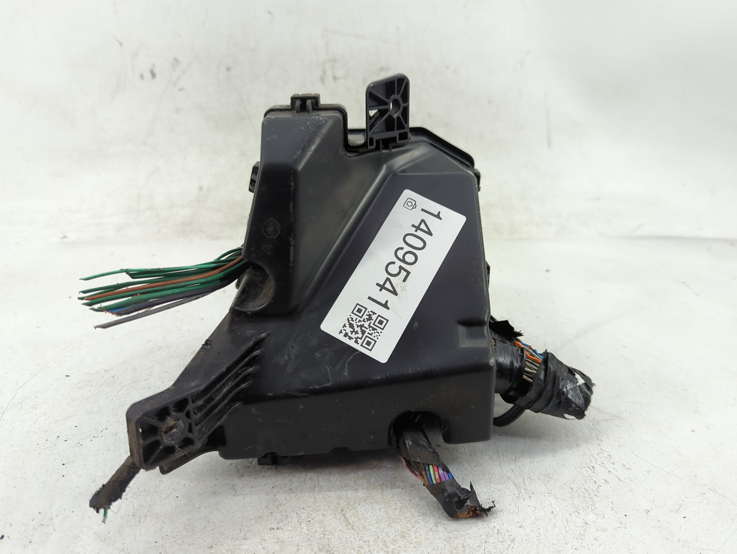2006-2011 Toyota Yaris Fusebox Fuse Box Panel Relay Module P/N:82662-52301 Fits Fits 2006 2007 2008 2009 2010 2011 OEM Used 