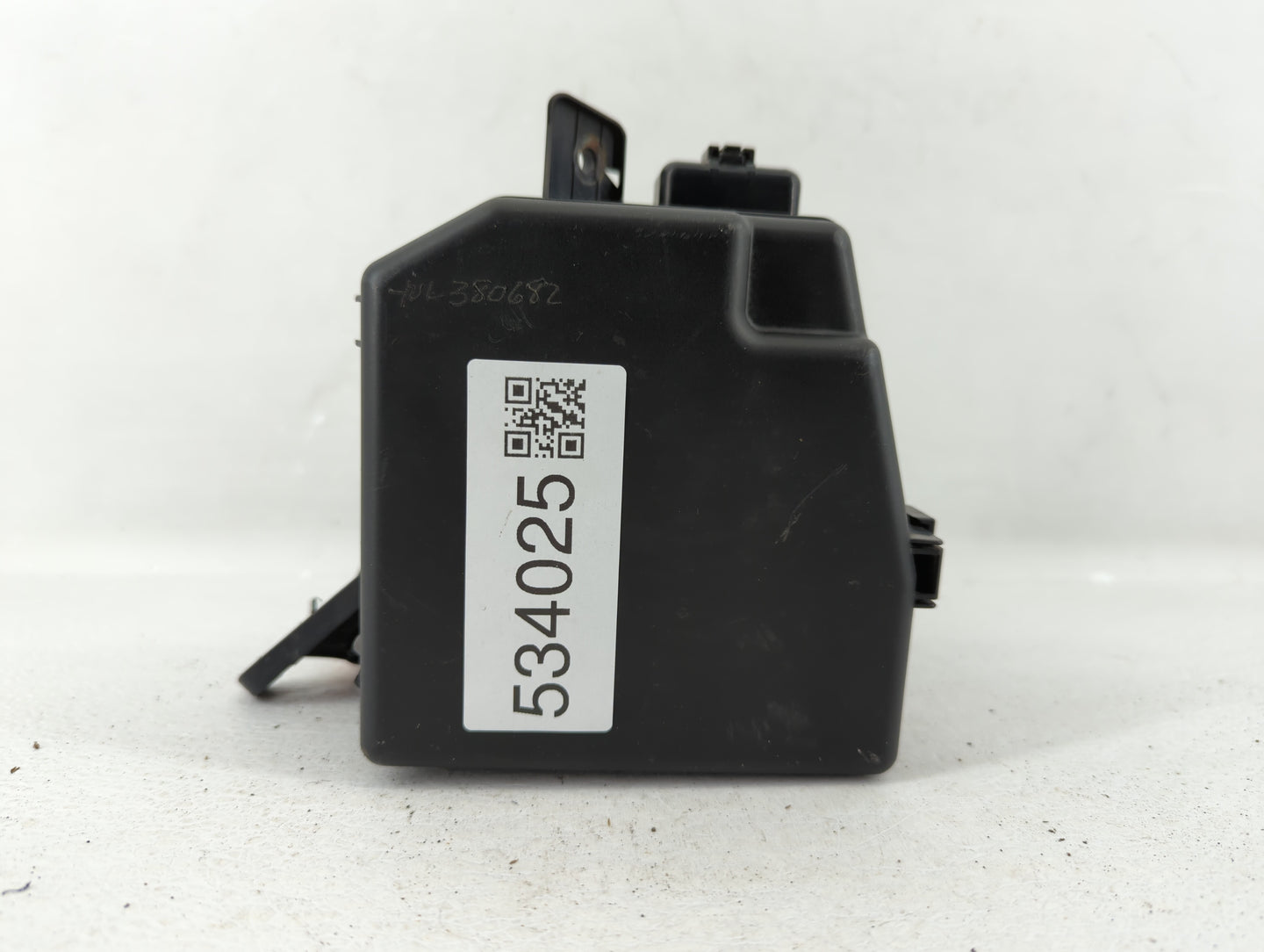 2006-2011 Toyota Yaris Fusebox Fuse Box Panel Relay Module P/N:82662-52301 Fits Fits 2006 2007 2008 2009 2010 2011 OEM Used 