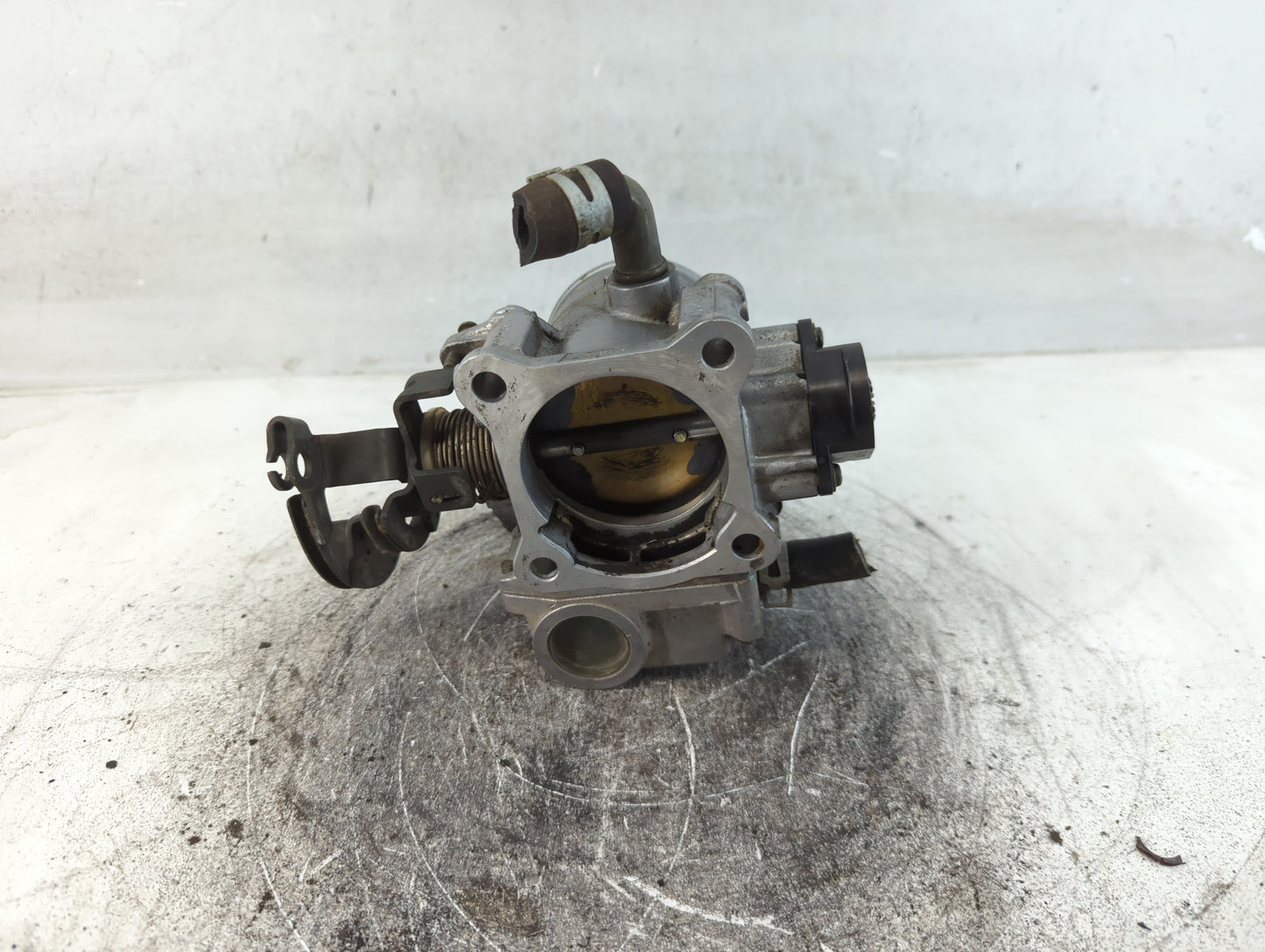 2007 Toyota Yaris Throttle Body Fits OEM Used Auto Parts - Oemusedautoparts1.com