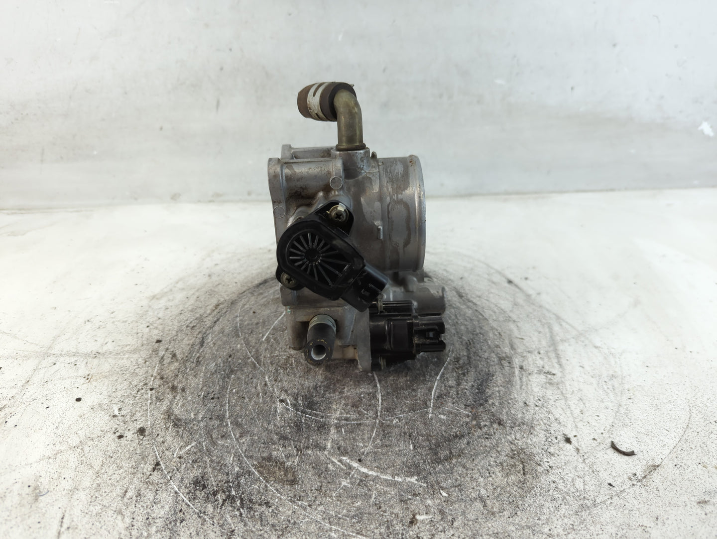 2007 Toyota Yaris Throttle Body Fits OEM Used Auto Parts - Oemusedautoparts1.com