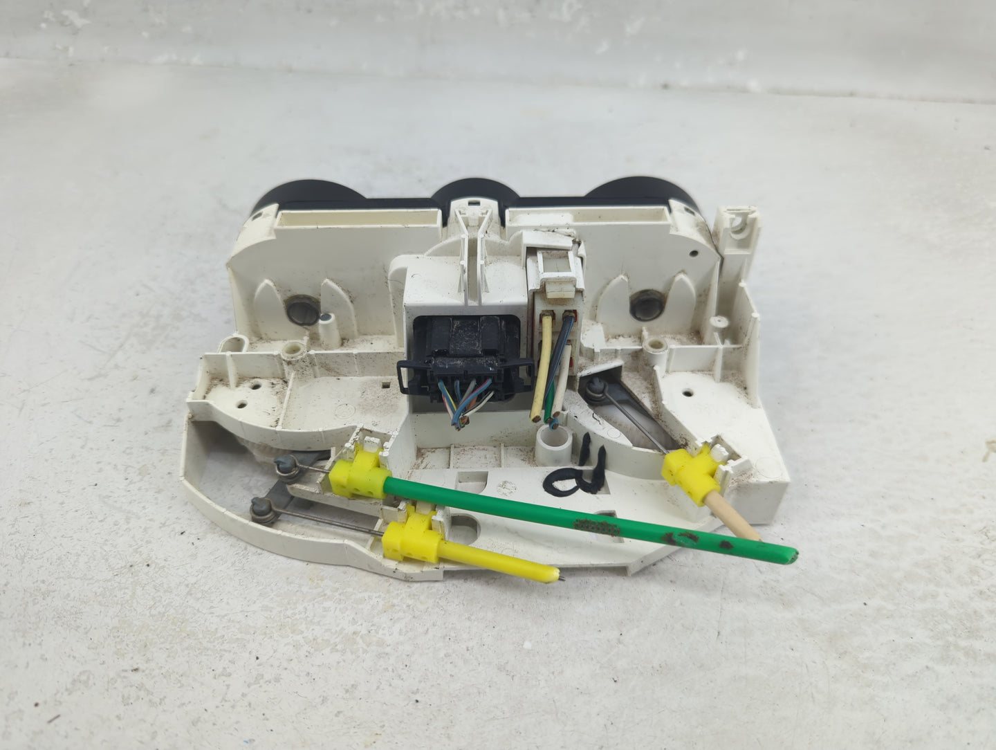 1998-2010 Volkswagen Beetle Climate Control Module Temperature AC/Heater Replacement Fits OEM Used Auto Parts - Oemusedautop