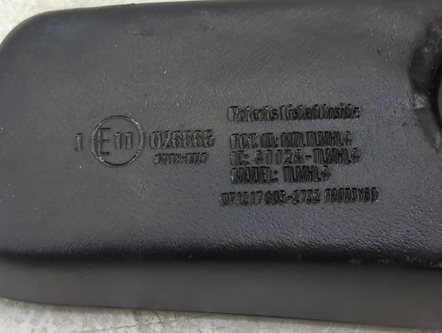 2007 Volkswagen Beetle Interior Rear View Mirror Replacement OEM P/N:NZLTLMHL4 4112A-TLMHL4, TLMHL4, 026666, GNTX-1227 Fits 