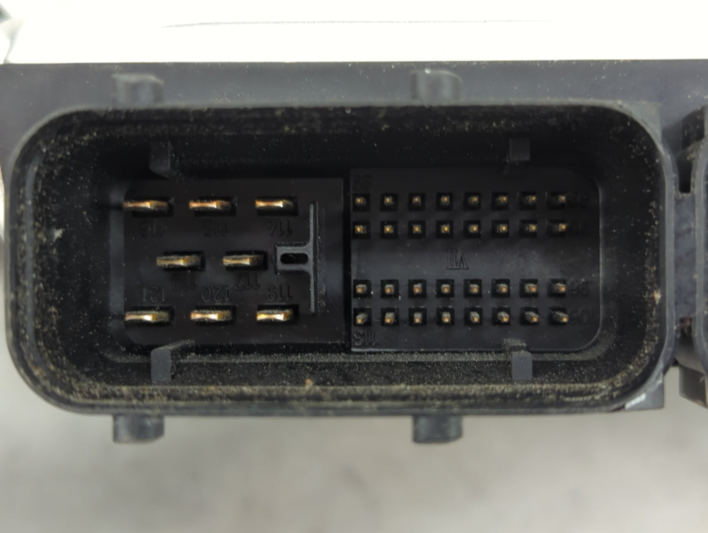 2006-2007 Volkswagen Beetle PCM Engine Control Computer ECU ECM PCU OEM P/N:07K906032AC 0261201134 Fits Fits 2006 2007 OEM U