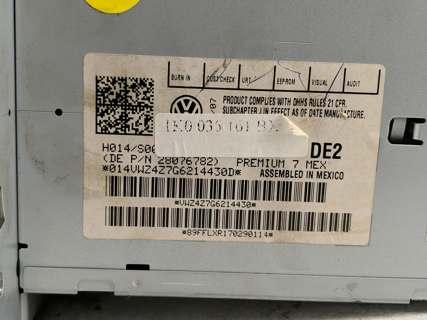2007-2009 Volkswagen Eos Radio AM FM Cd Player Receiver Replacement Fits Fits 2006 2007 2008 2009 OEM Used Auto Parts - Oemu