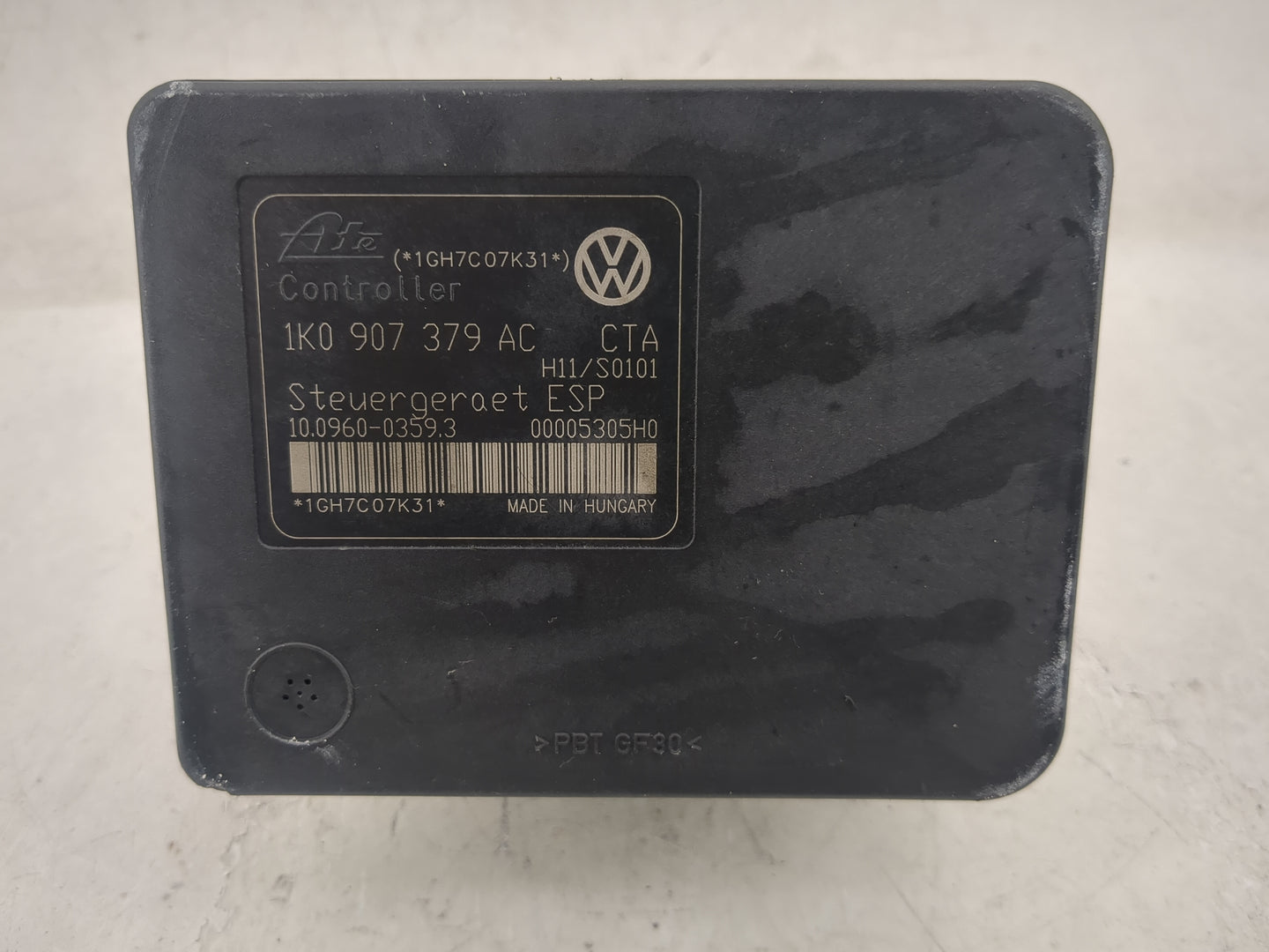2007-2008 Volkswagen Eos ABS Pump Control Module Replacement P/N:1K0 614 517 AE 1K0 907 379 AC Fits Fits 2006 2007 2008 OEM 