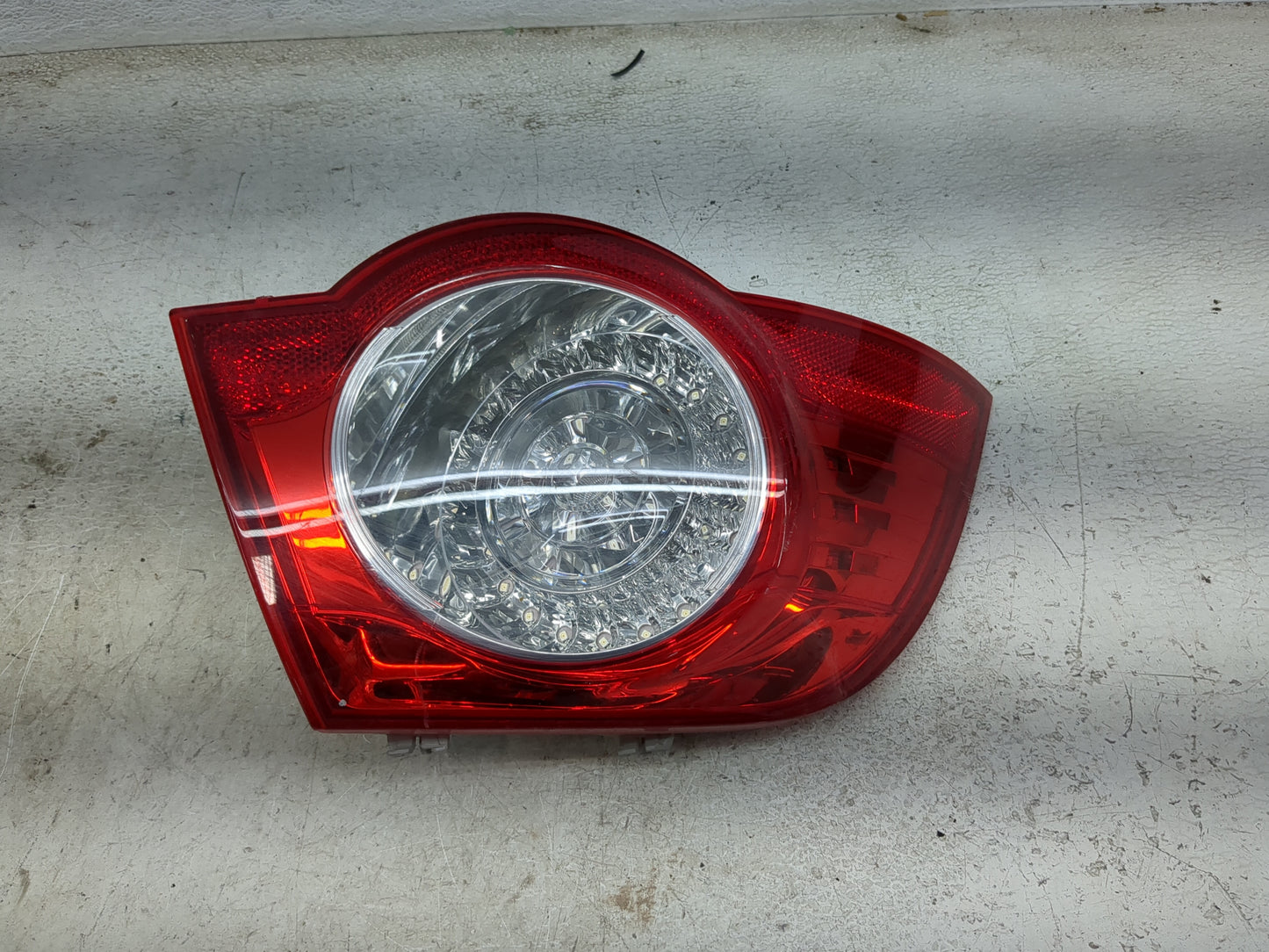 2007 Volkswagen Eos Driver Left Side Deck Lid Mounted Tail Light - Oemusedautoparts1.com