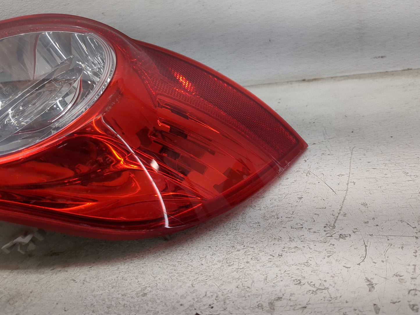 2007 Volkswagen Eos Driver Left Side Deck Lid Mounted Tail Light - Oemusedautoparts1.com