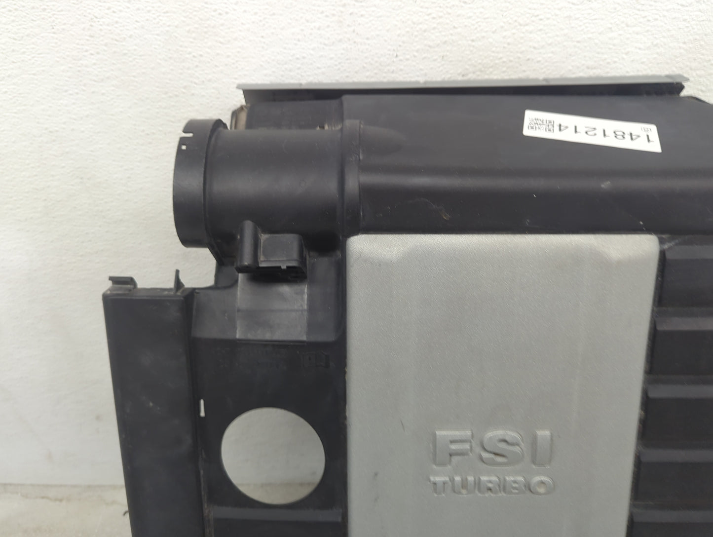 2007 Volkswagen Eos Engine Cover - Oemusedautoparts1.com