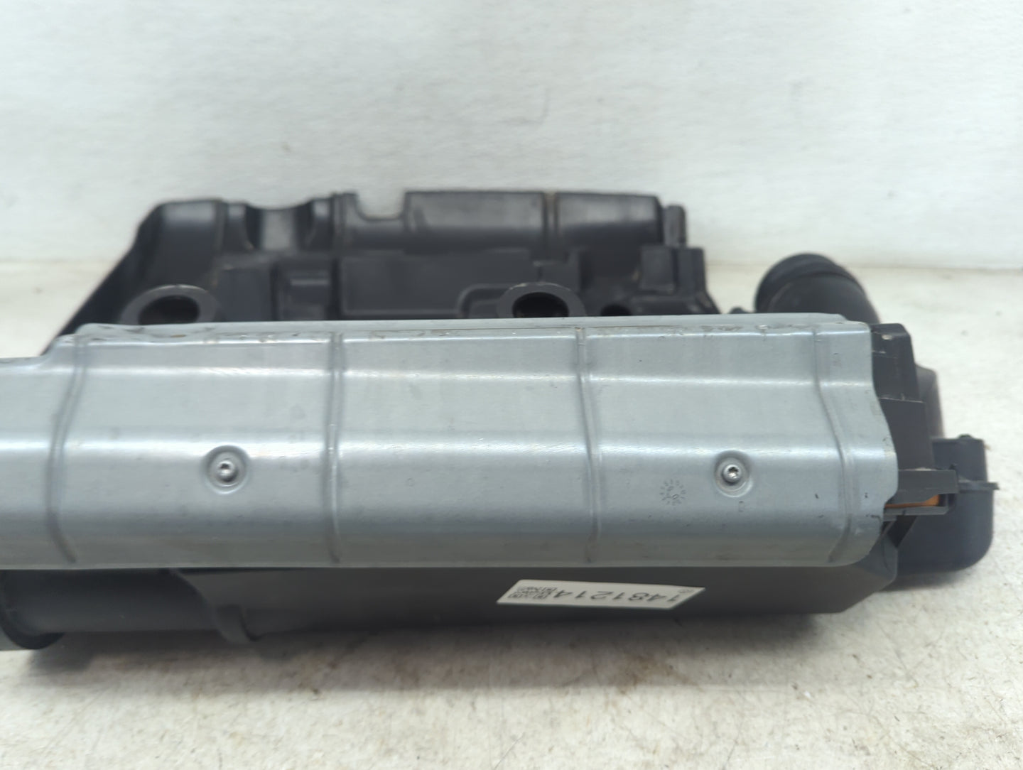 2007 Volkswagen Eos Engine Cover - Oemusedautoparts1.com
