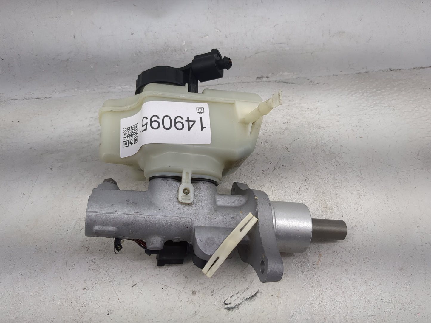 2007-2016 Volkswagen Eos Brake Master Cylinder - Oemusedautoparts1.com