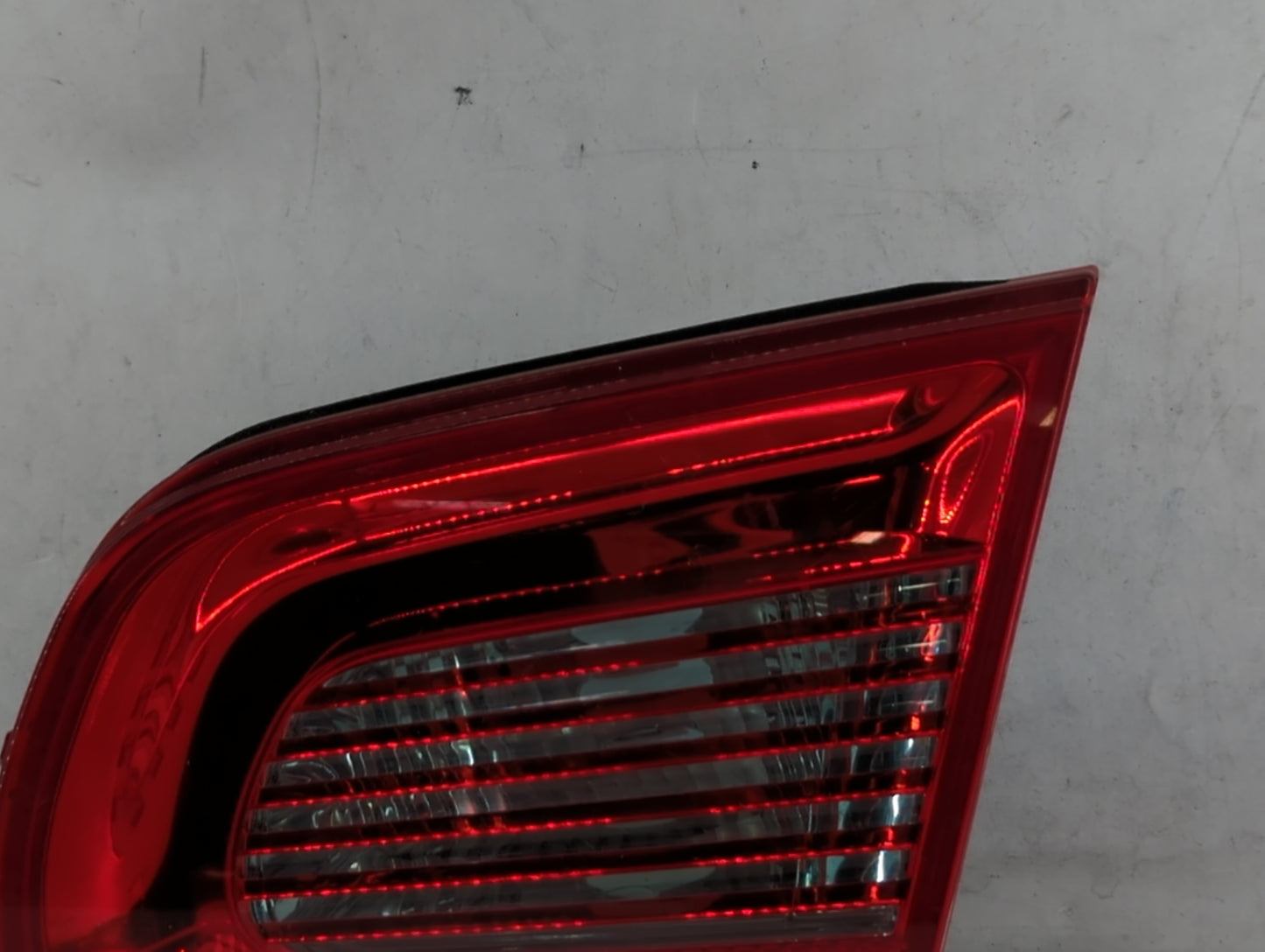2007-2011 Volkswagen Eos Tail Light Assembly Driver Left OEM P/N:1Q0.945.257 Fits Fits 2007 2008 2009 2010 2011 OEM Used Aut