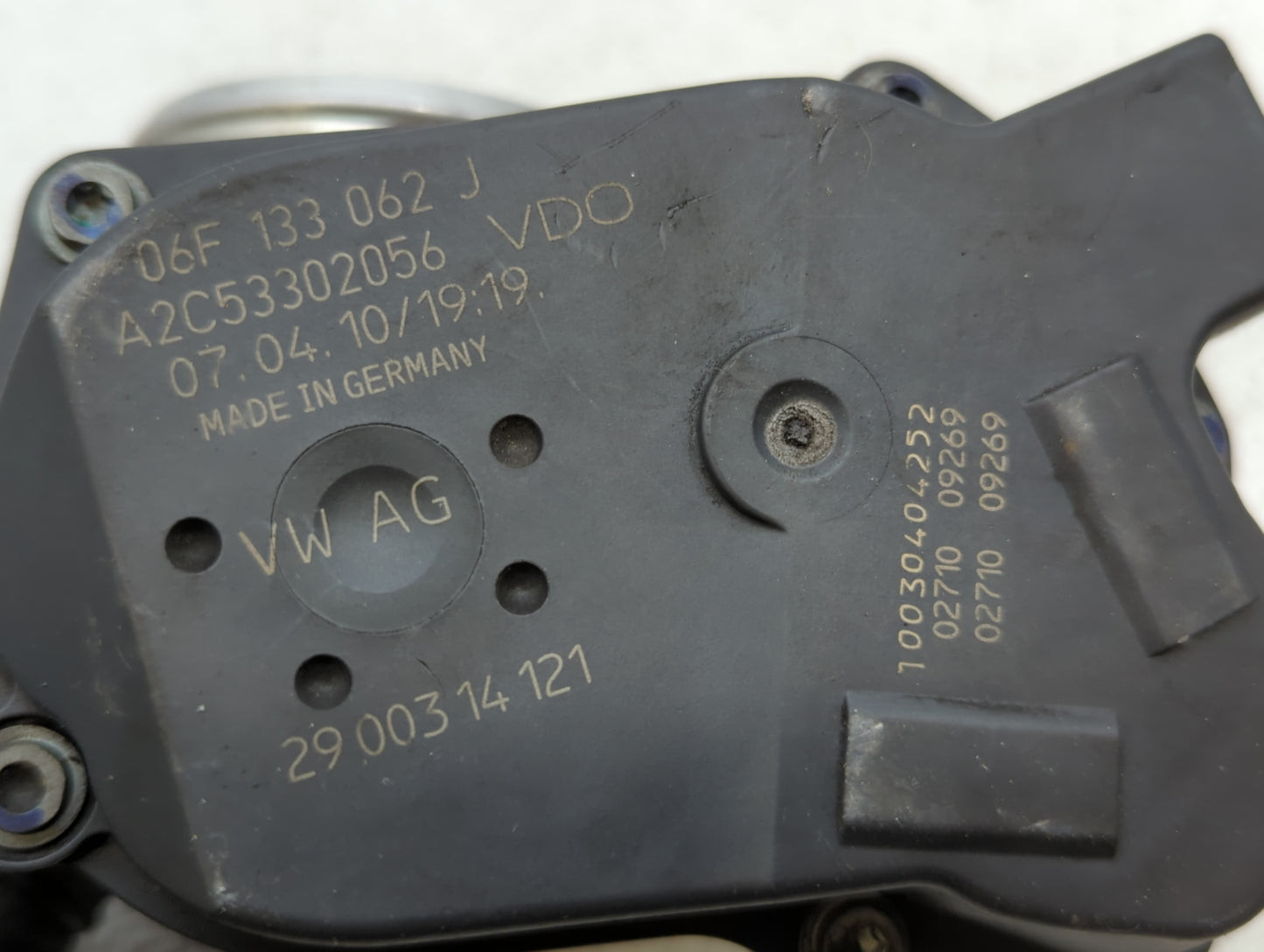 2007-2016 Volkswagen Eos Throttle Body P/N:06F 133 062 G 06F 133 062 Q Fits OEM Used Auto Parts - Oemusedautoparts1.com