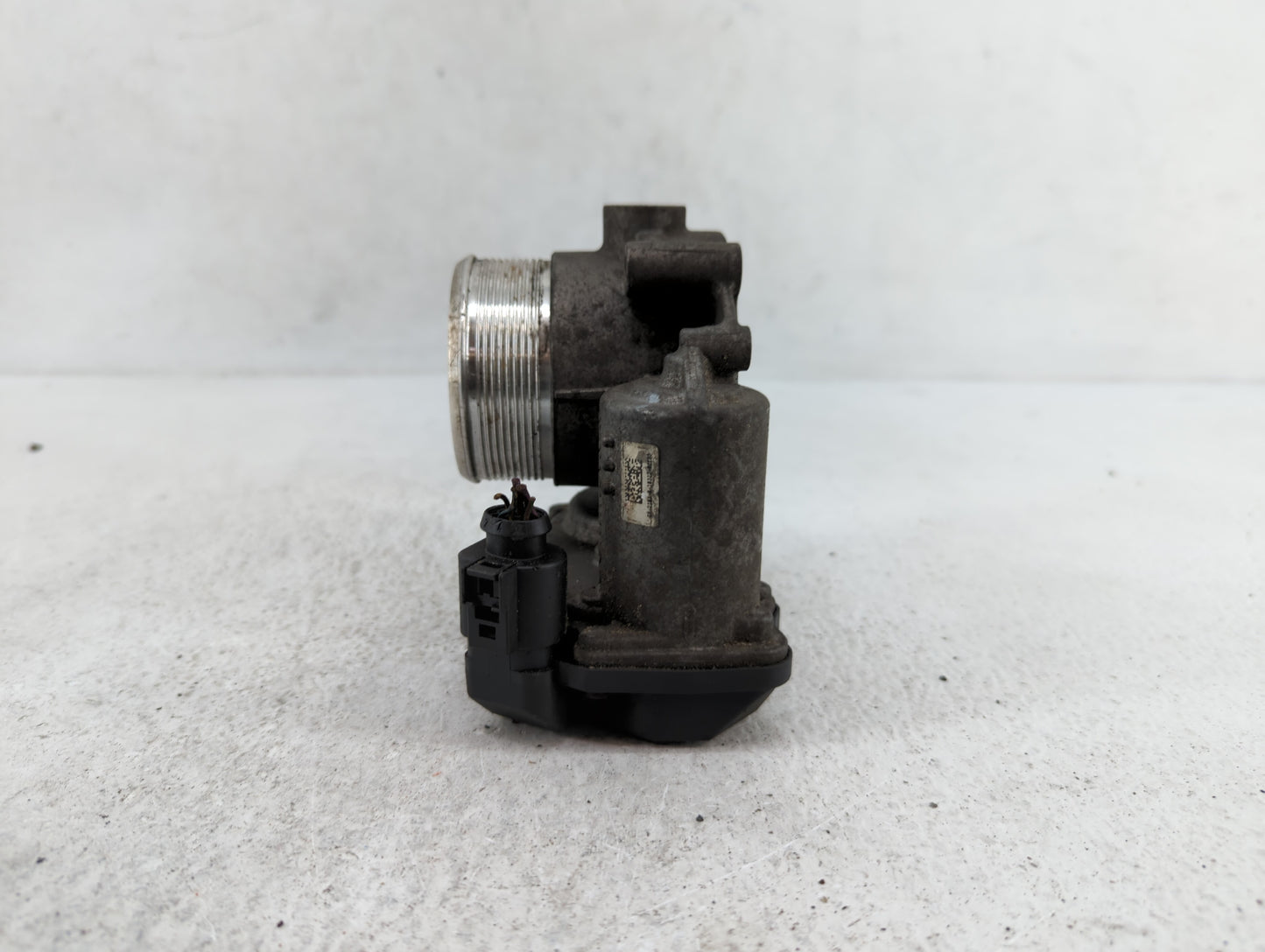 2007-2016 Volkswagen Eos Throttle Body P/N:06F 133 062 G 06F 133 062 Q Fits OEM Used Auto Parts - Oemusedautoparts1.com