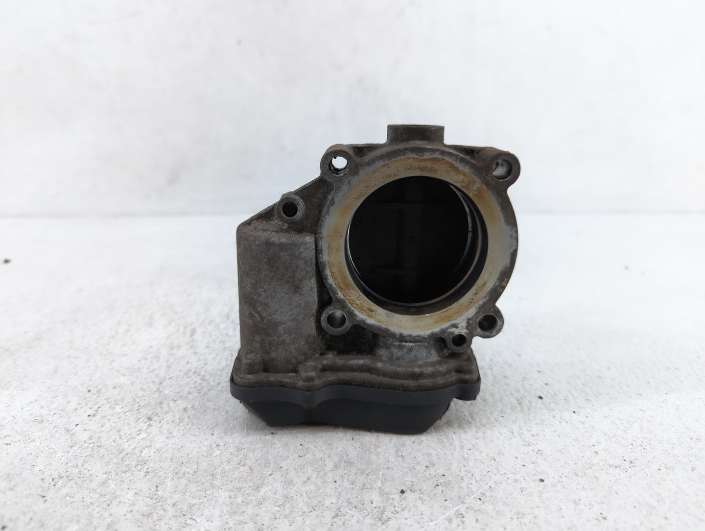 2007-2016 Volkswagen Eos Throttle Body P/N:06F 133 062 G 06F 133 062 Q Fits OEM Used Auto Parts - Oemusedautoparts1.com